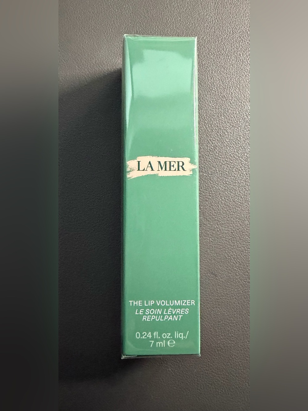 THE LIP VOLUMIZER SHEER SHINE